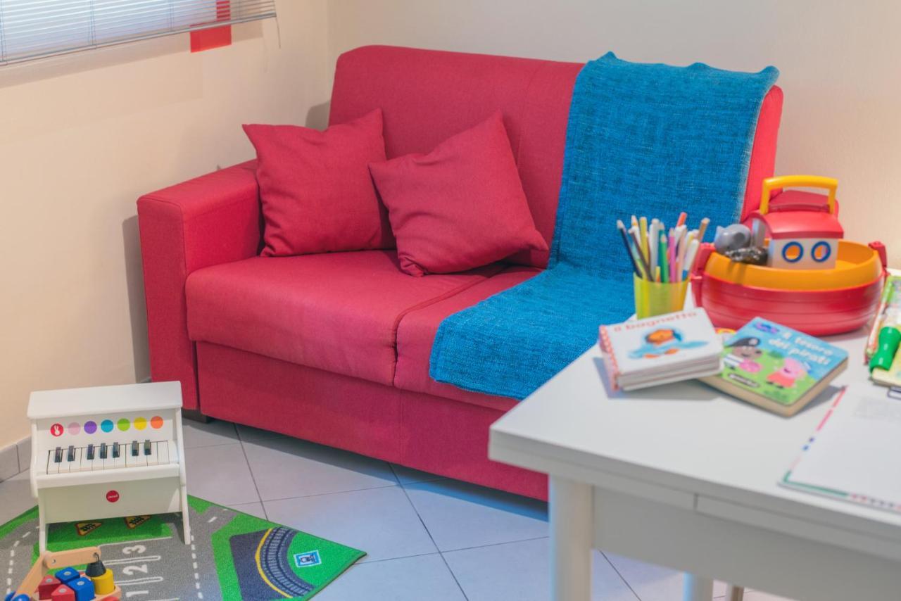 Babyaccommodation Family Sea & Box П'єтра-Лігуре Екстер'єр фото